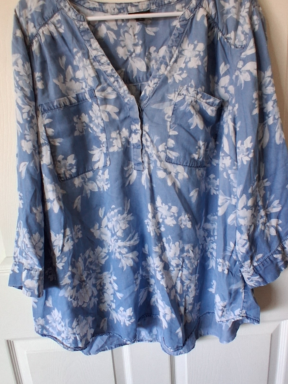 Torrid Harper Floral Challis Blouse Blue & White Size 3XL